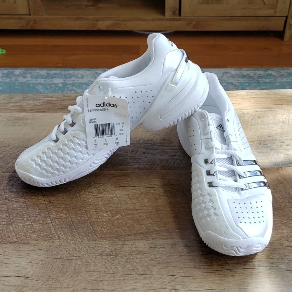 NWT Women's Adidas Barricade Tennis Shoes